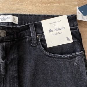 Abercrombie & Fitch High Rise Skinny Jeans, Black, Distressed, Size 30L, NWT
